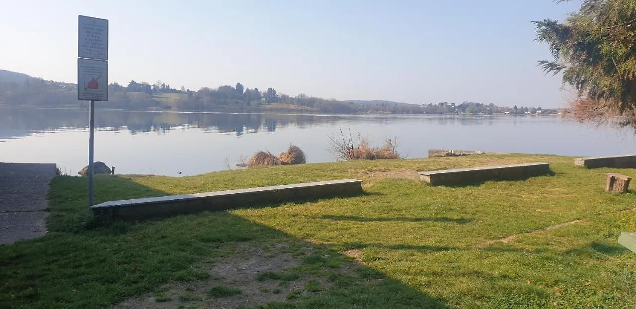 Casa Del Lago Travedona Дом отдыха